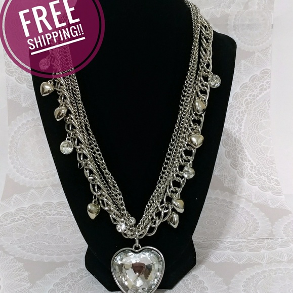 Jewelry - Chunky Silver Heart Pendant Necklace